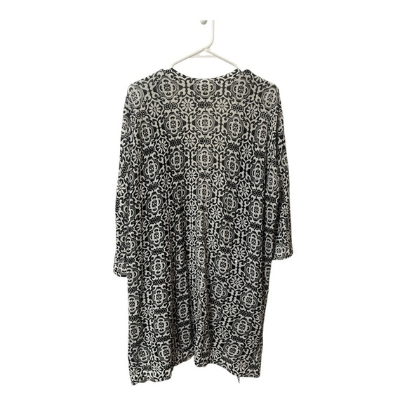 Chico’s Black and White Geometric Patterned Cardigan - Picture 2 of 4